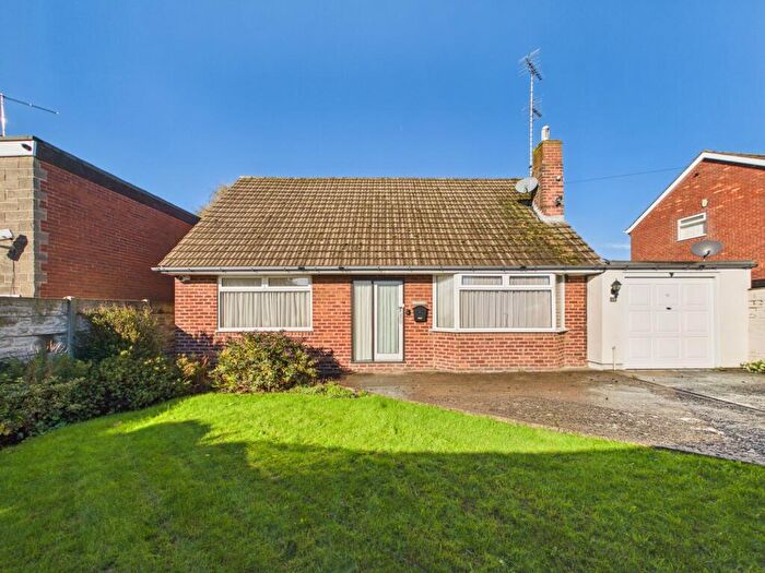 3 Bedroom Detached Bungalow For Sale In Chesterfield Road, North Wingfield, S42