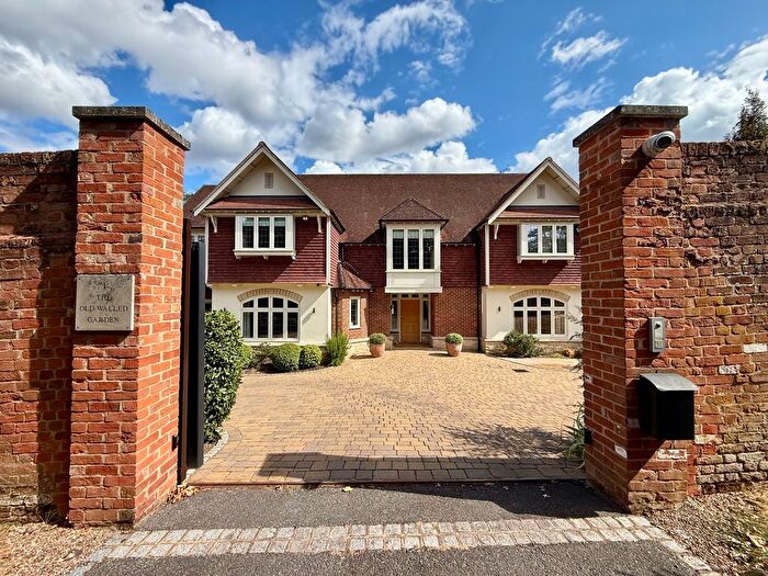 7 Bedroom Detached House For Sale In Woodcote End, Epsom, KT18