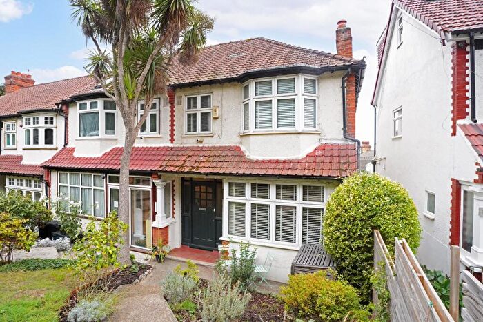 3 Bedroom House For Sale In Annsworthy Crescent, South Norwood, London, SE25