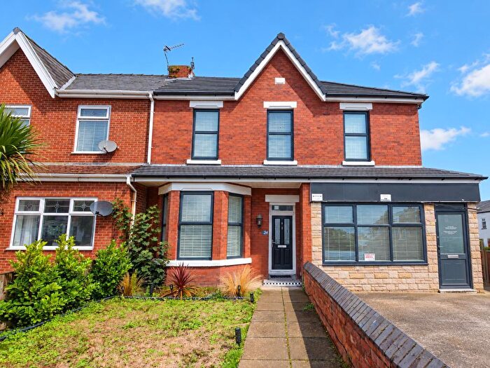 3 Bedroom Semi-Detached House For Sale In Bedford Road, Birkdale, Southport, Merseyside, PR8