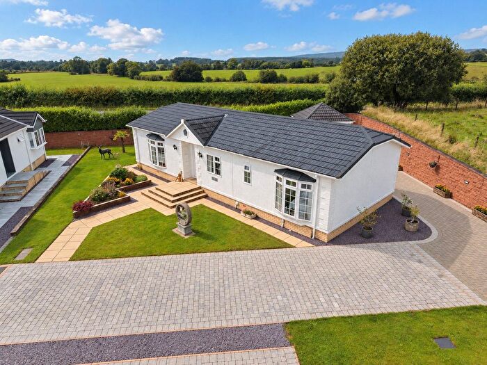 3 Bedroom Mobile/park Home For Sale In Johnstonebridge, Lockerbie, Dumfries And Galloway, DG11