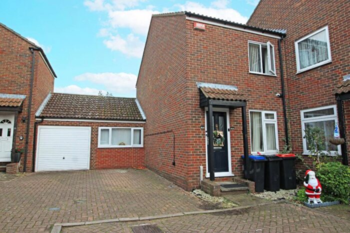 3 Bedroom Semi-Detached House To Rent In The Cloisters, Ramsgate, Kent, CT11