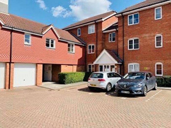 1 Bedroom Flat To Rent In Vancouver Road, Broxbourne, EN10