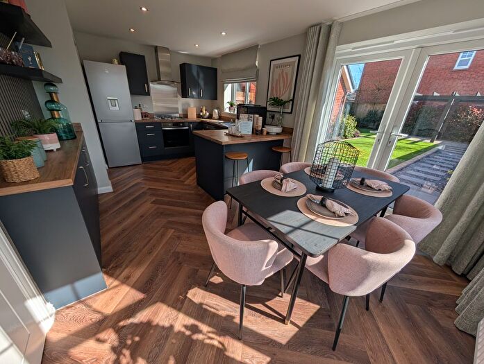 3 Bedroom Detached House For Sale In Hayloft Way, Nuneaton, CV11