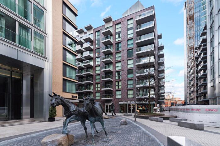 Apartment To Rent In Cashmere House, Leman Street, London, E1