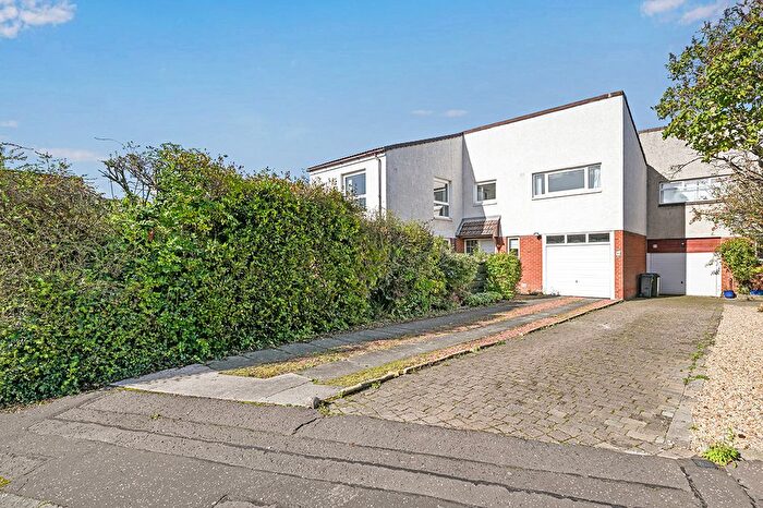 4 Bedroom Link Detached House For Sale In Strathalmond Park, Edinburgh, EH4