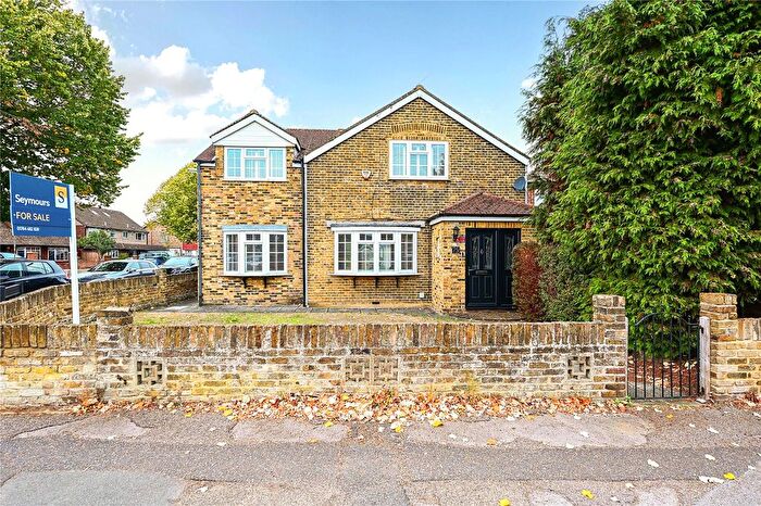 4 Bedroom Detached House For Sale In Ashford, Surrey, TW15