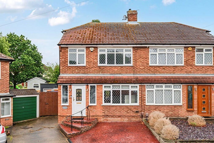 3 Bedroom Semi-Detached House For Sale In Dale Road, Swanley, Kent, BR8
