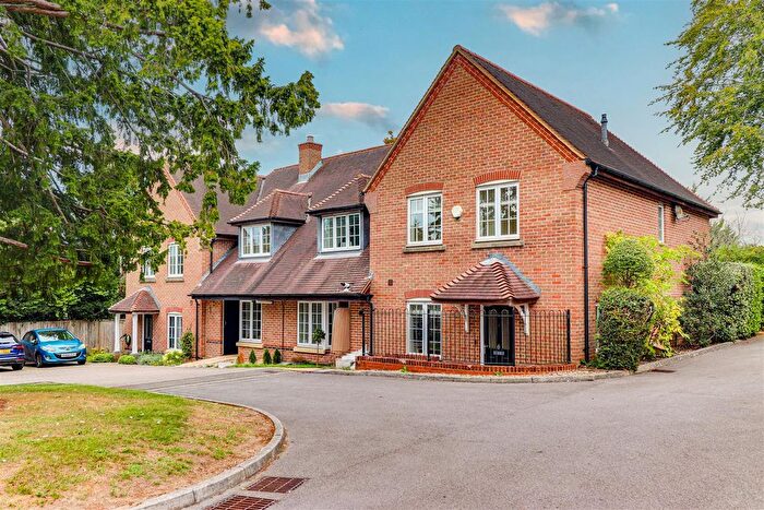 3 Bedroom Property To Rent In Kyngeshene Gardens, Guildford, GU1
