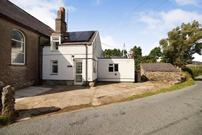 3 Bedroom Semi-Detached House For Sale In Sardis, Pencaenewydd Pwllheli, Gwynedd, LL53