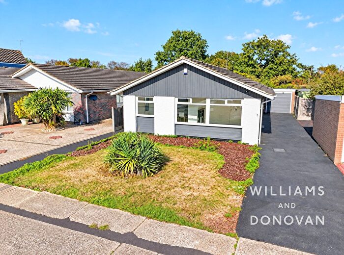 3 Bedroom Bungalow For Sale In Glebelands, Benfleet, SS7