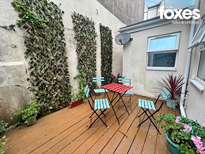2 Bedroom Apartment For Sale In Purbeck Road, Bournemouth, Dorset, BH2