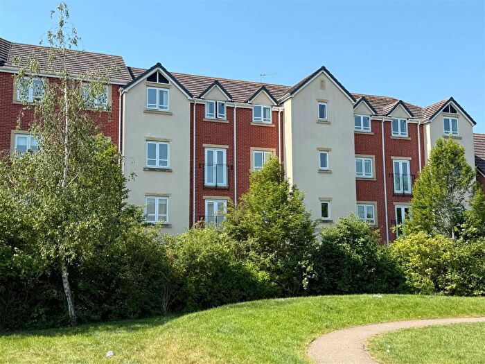 2 Bedroom Apartment For Sale In Hamlet Way, Stratford-Upon-Avon, CV37