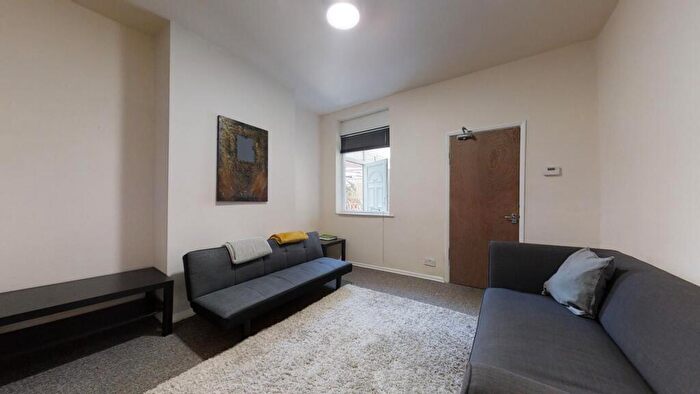 3 Bedroom House To Rent In Shoreham Street, Highfield, Sheffield, S1
