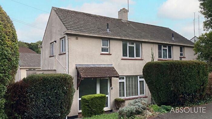3 Bedroom Semi-Detached House For Sale In Spencer Road, Paignton, TQ3