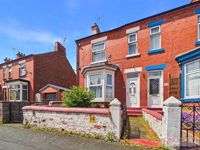 3 Bedroom Semi-Detached House For Sale In Alexandra Road, Wrexham, LL13