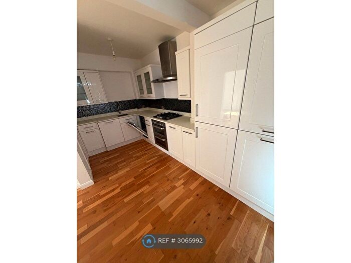 2 Bedroom End Of Terrace House To Rent In Gensing Road, St Leonards-On-Sea, TN38
