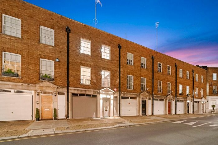 2 Bedroom Terraced House For Sale In Cadogan Lane, Knightsbridge, SW1X