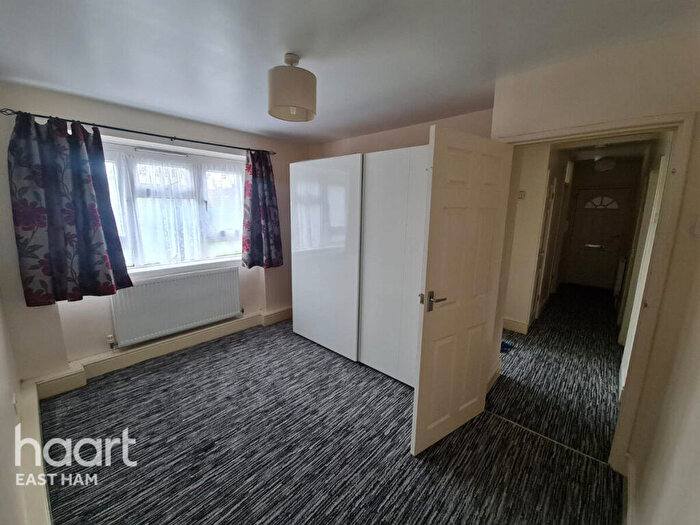 2 Bedroom Flat For Sale In St Stephen's Road, London, E6