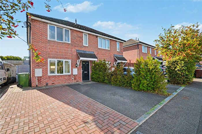 3 Bedroom Semi-Detached House For Sale In Thorpe Road, Leeds, West Yorkshire, LS10