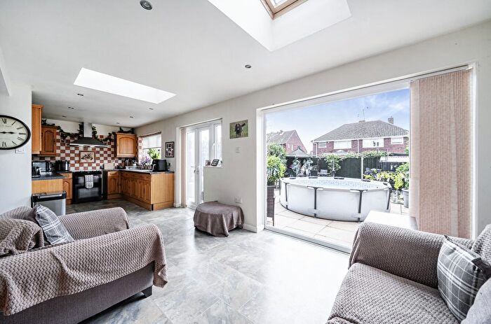 3 Bedroom Semi-Detached House For Sale In Burns Way, Upper Stratton, Swindon, SN2