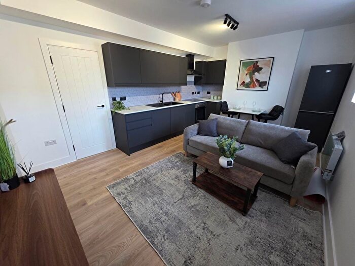 2 Bedroom Flat To Rent In Cardiff, CF24
