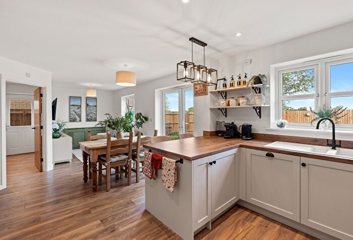 4 Bedroom Detached House For Sale In Roman Road, Moulton Chapel, Spalding, PE12