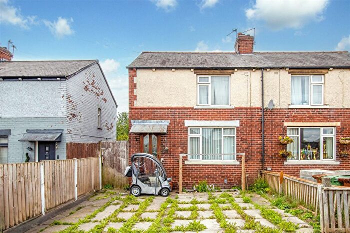 4 Bedroom Semi-Detached House For Sale In Swithenbank Avenue, Ossett, WF5