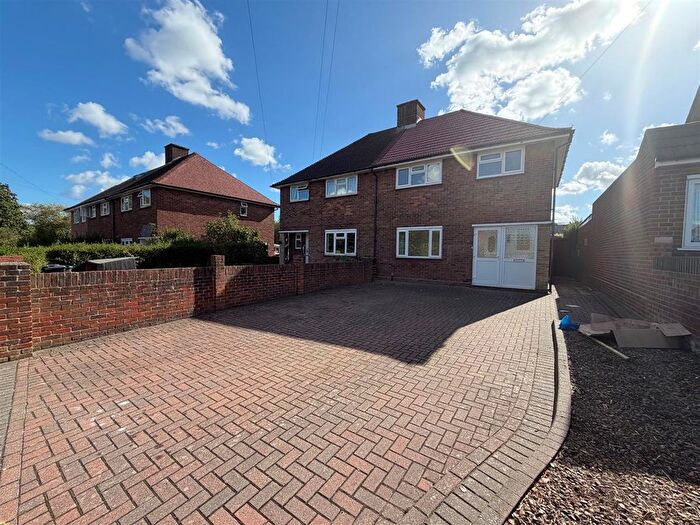 3 Bedroom Semi-Detached House To Rent In Cygnet Avenue, Feltham, TW14