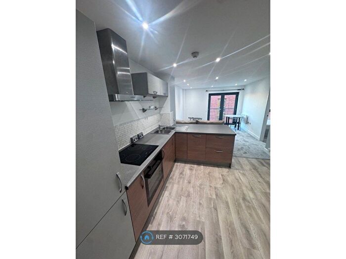 2 Bedroom Flat To Rent In The Habitat, Nottingham, NG1