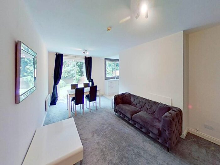 1 Bedroom Flat To Rent In Farm Drive, Cyncoed, Cardiff, CF23