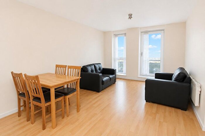 2 Bedroom Flat To Rent In Aspect, Leeds, LS2