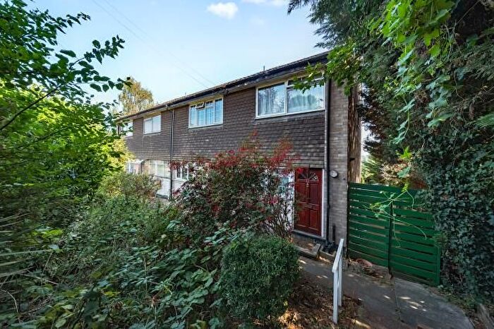 3 Bedroom Detached House For Sale In Grenfell Court, Wise Lane, London, NW7