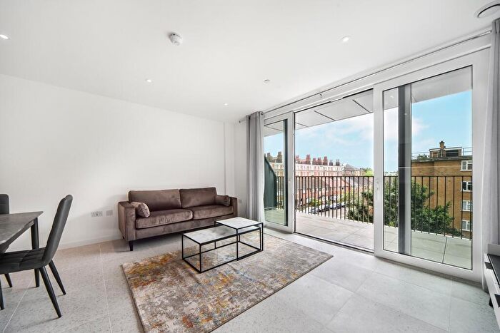 2 Bedroom Apartment To Rent In Sidney Street, London, E1