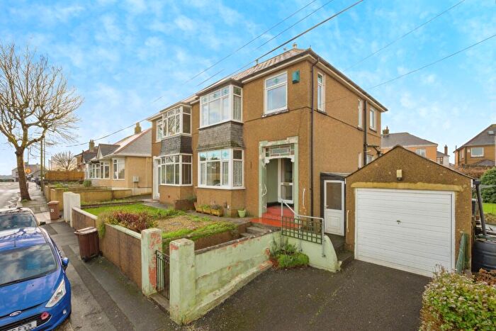 3 Bedroom Semi-Detached House For Sale In Roman Way, St Budeaux, Plymouth, PL5