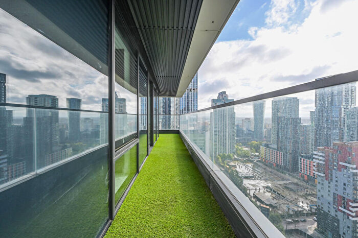 2 Bedroom Flat For Sale In Bagshaw Building, Canary Wharf, London, E14