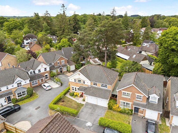 5 Bedroom Detached House For Sale In Hillmeadow, Verwood, BH31