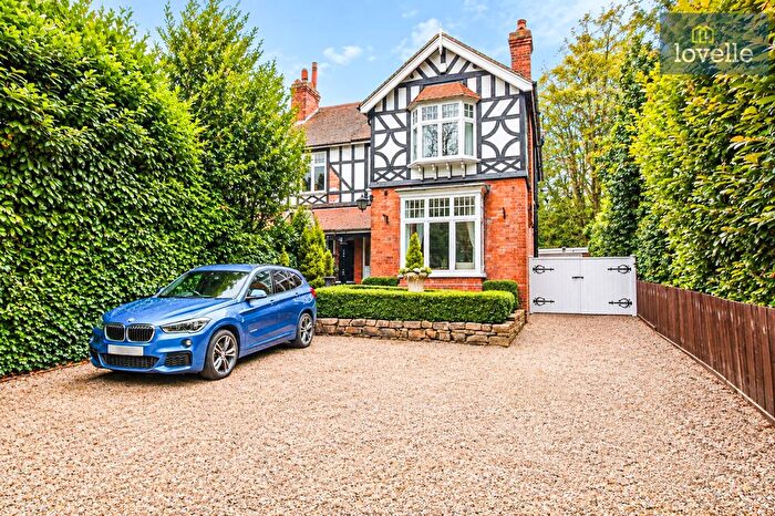 3 Bedroom Semi-Detached House For Sale In St. Marys Lane, Louth, LN11