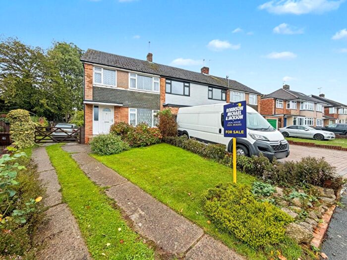 3 Bedroom End Of Terrace House For Sale In Brockenhurst Close, Rainham, Kent, ME8