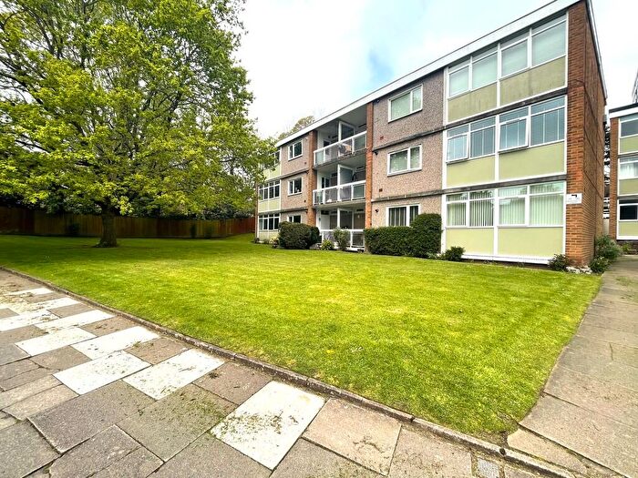 2 Bedroom Apartment To Rent In Kenilworth Court, Styvechale, Coventry, CV3