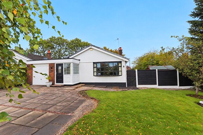 3 Bedroom Bungalow For Sale In Tarleton Close, Bury, BL8