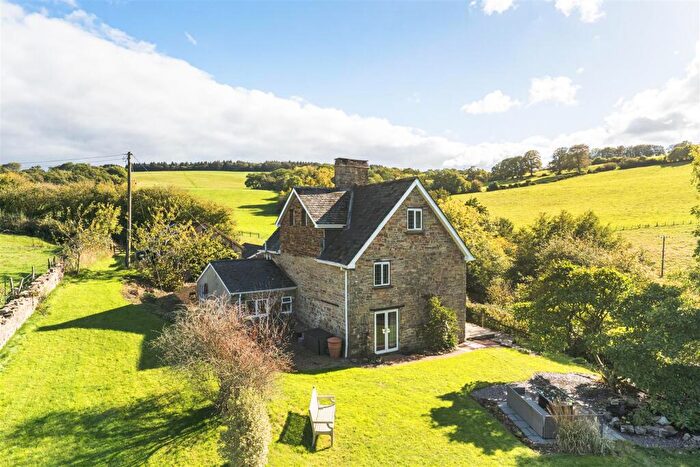 4 Bedroom Detached House For Sale In Bampton, Tiverton, EX16