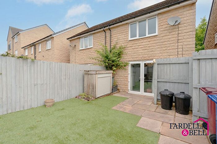 2 Bedroom Semi-Detached House For Sale In Tarren Grove, Burnley, BB11