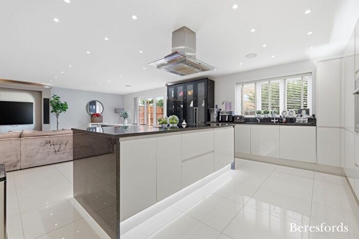 5 Bedroom Detached House To Rent In Cedar Road, Hutton, CM13
