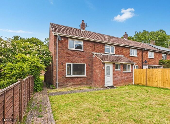 3 Bedroom End Of Terrace House For Sale In Glebelands, Mersham, Ashford, TN25
