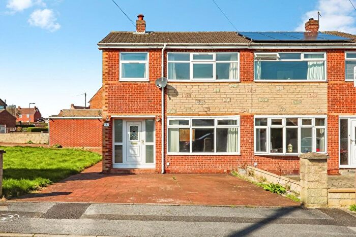 3 Bedroom Semi-Detached House For Sale In St. Stephens Drive, Aston, Sheffield, S26
