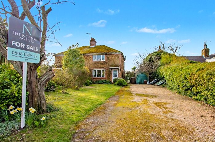 2 Bedroom Semi-Detached House For Sale In Kenside, Snettisham, PE31