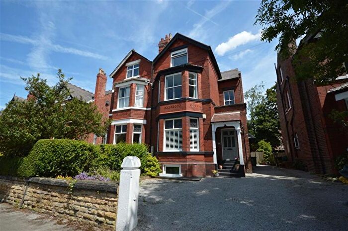 3 Bedroom Flat For Sale In Lea Road, Stockport, SK4
