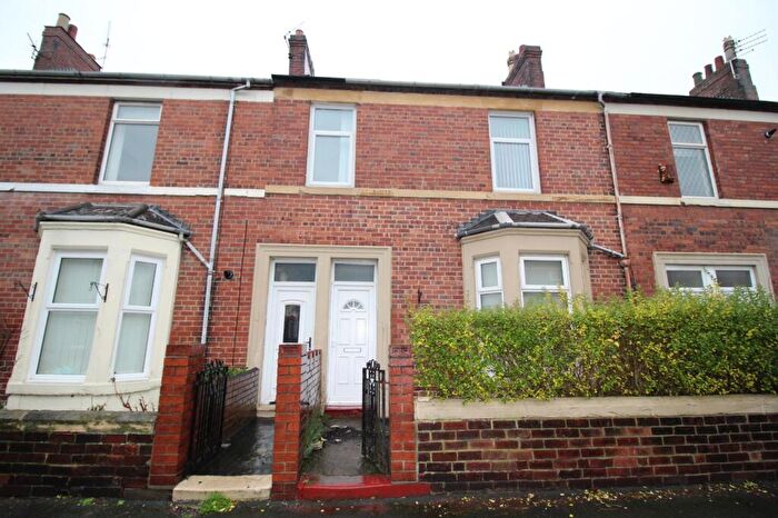3 Bedroom Apartment To Rent In Pine Street, Jarrow, Tyne And Wear, NE32