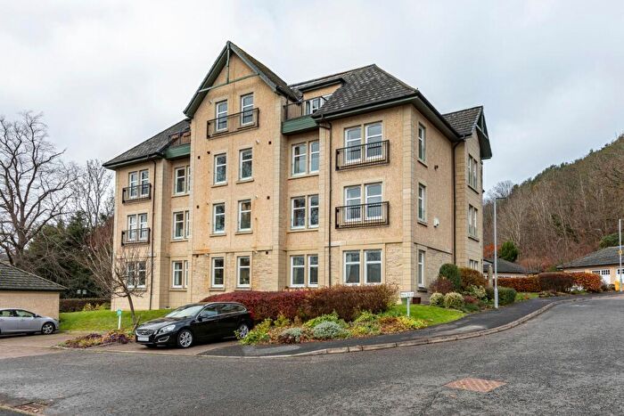 3 Bedroom Flat To Rent In Station Bank, Peebles, EH45